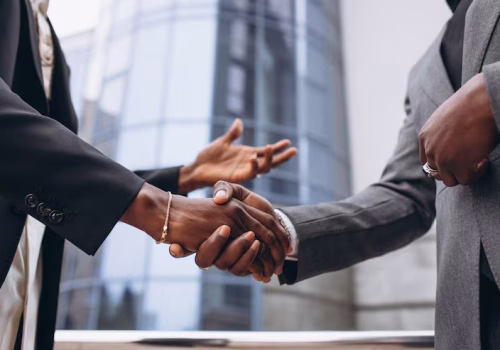 african-business-male-people-shaking-hands_1303-18516
